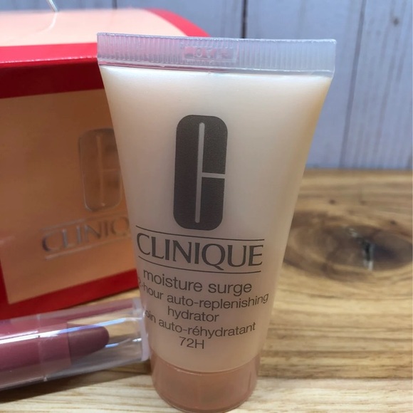 Clinique Ornament Set-Merry Moisture Duo - Picture 6 of 8
